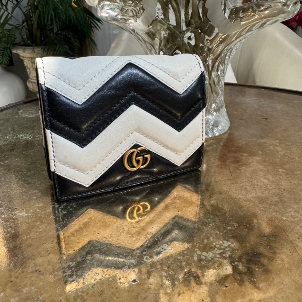 Gucci  GG Marmont Matelassé Chevron Card Case Wallet